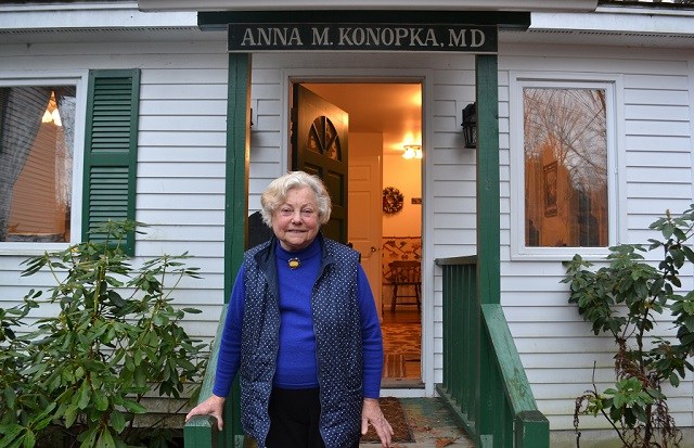 Dr. Anna Konopka 