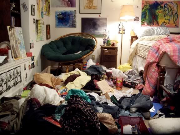 Your Messy Room Is Actually Making You More Tired 