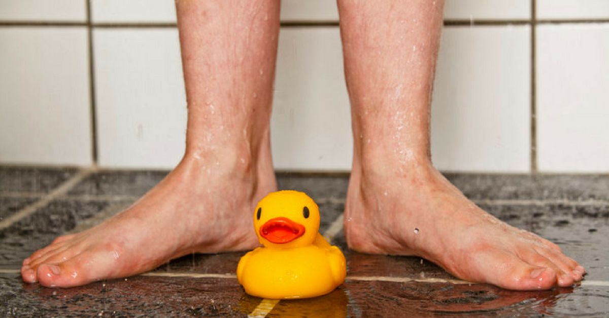 7 Reasons Peeing In The Shower Is A Smart Idea