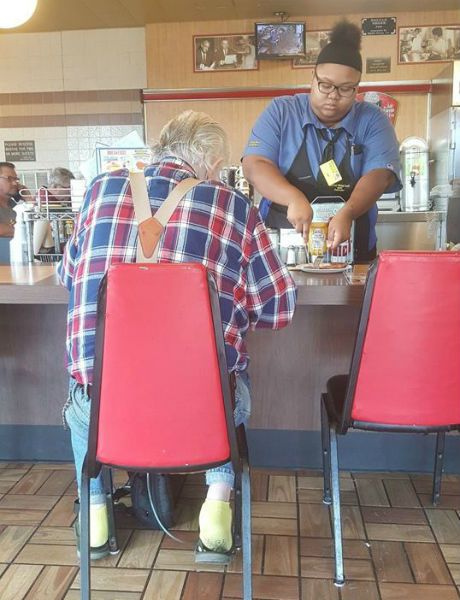 A Dream Came True For This Waitress When Her Good Deed Was Caught On Camera