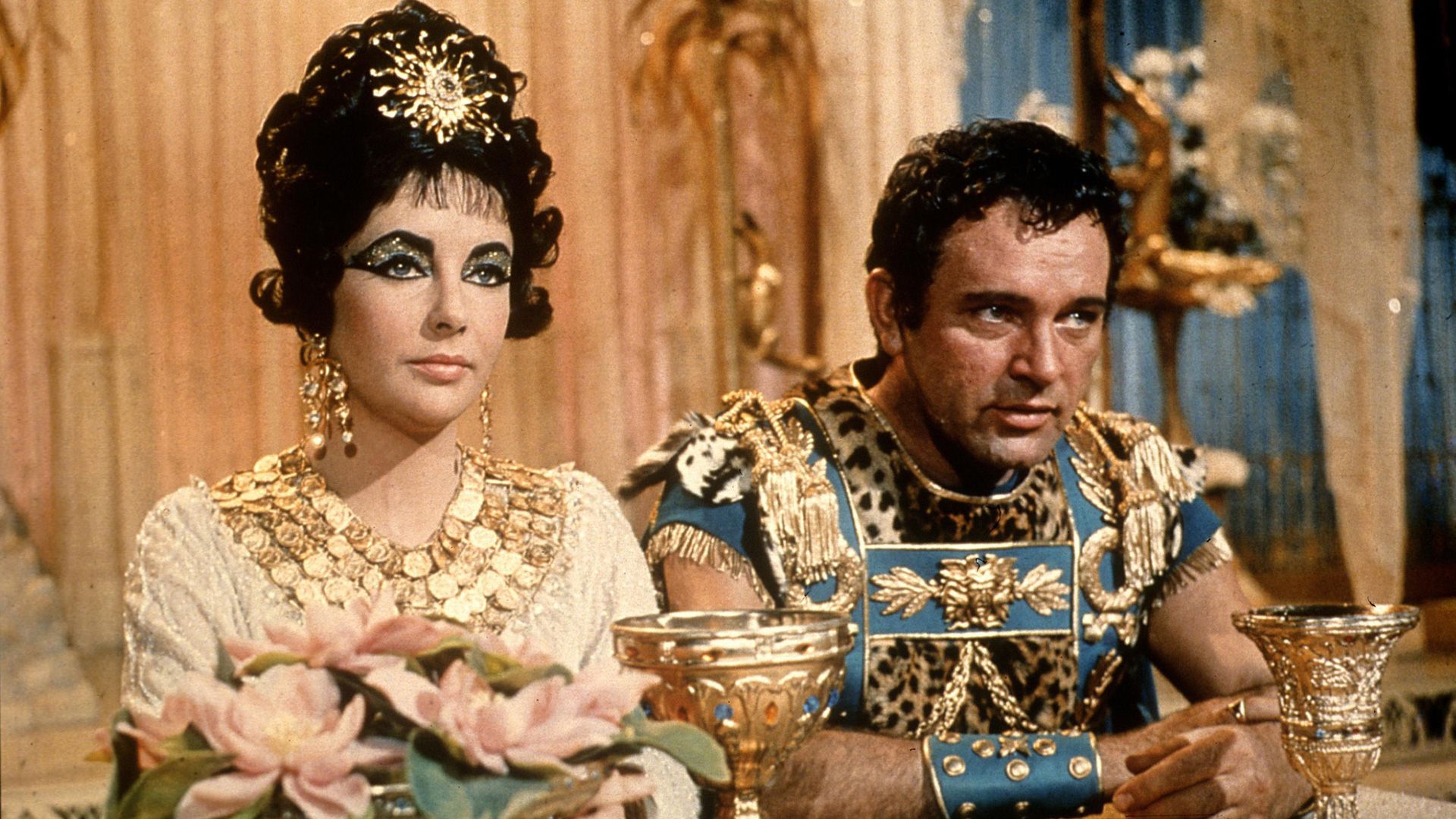Elizabeth Taylor and Richard Burton in Cleopatra