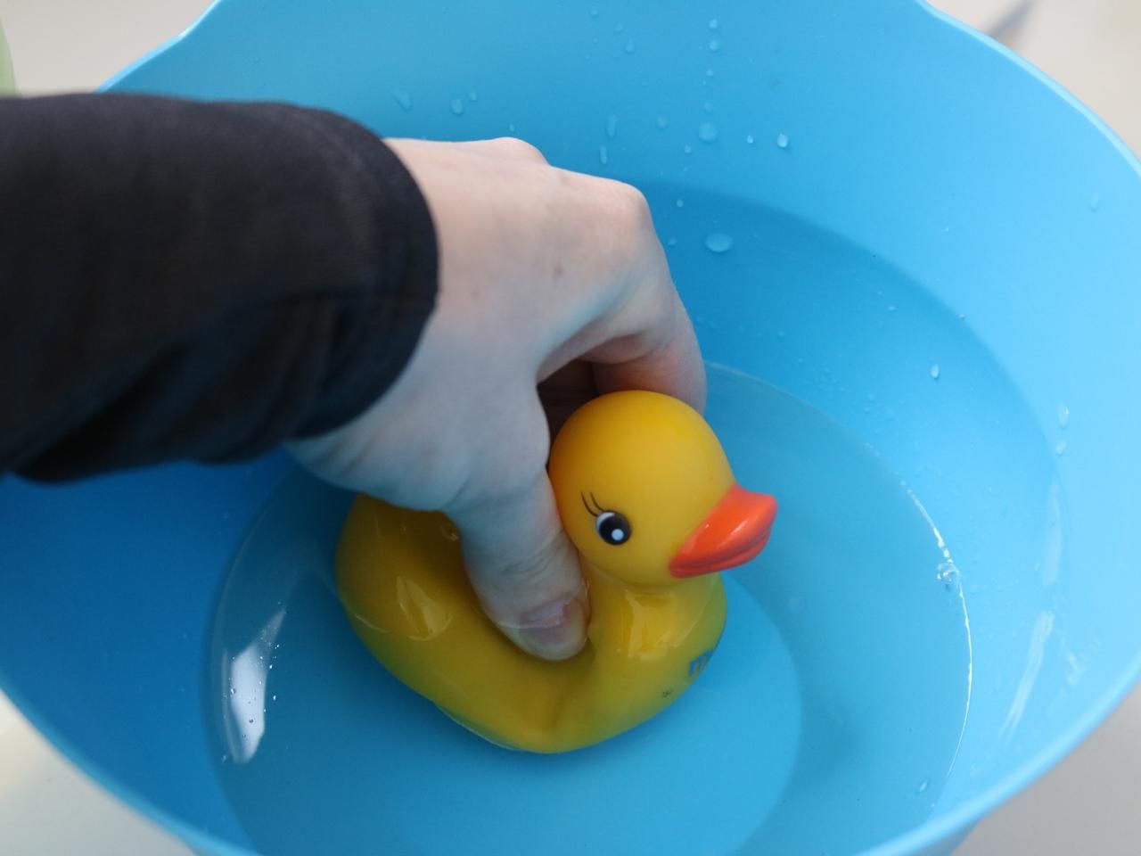 washing rubber duckies