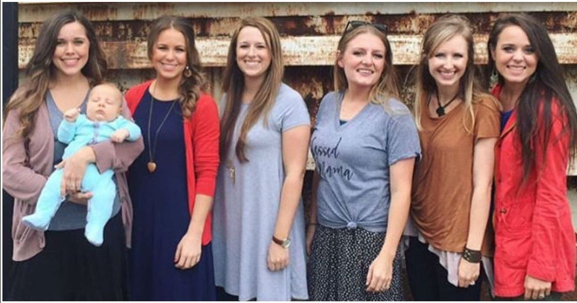 Duggar Sister's "Immodest" Outfit Sent Fans Into A Panic.