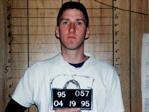 Timothy McVeigh mug shot