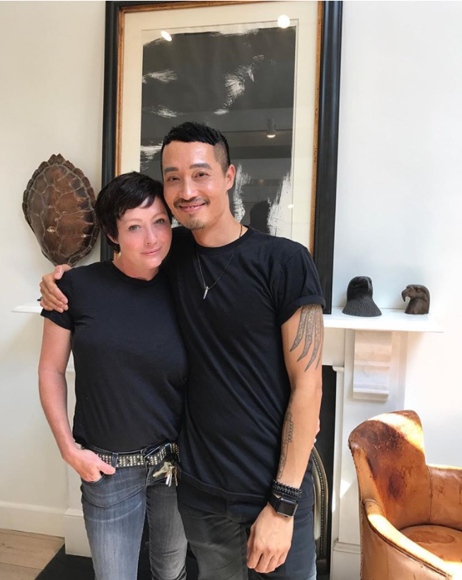 Shannen Doherty with her first post-chemo haircut. 