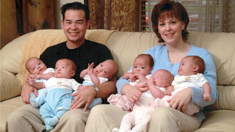 Jon and Kate Gosselin with their newborn sextuplets