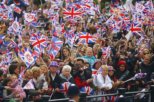 Royal Crowds