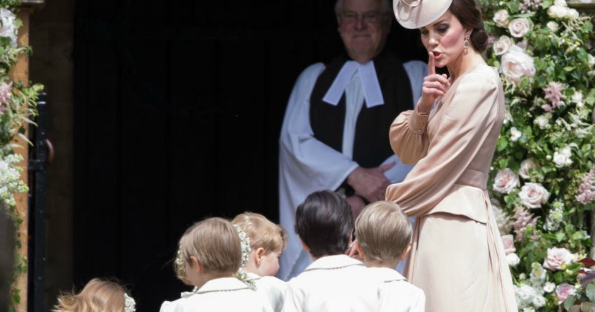 Kate Middleton shushing kids at Pippa's wedding
