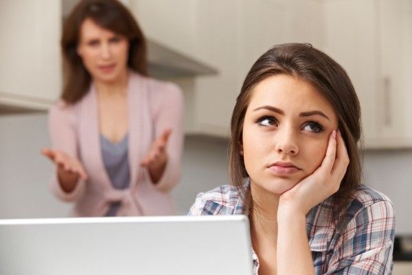 Study Reveals The Annoying 'Mom Habit' That Makes Daughters More Successful