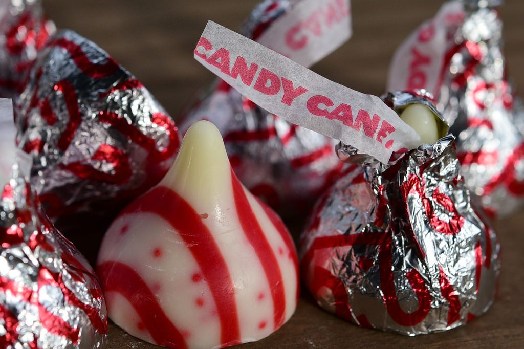 candy cane kiss