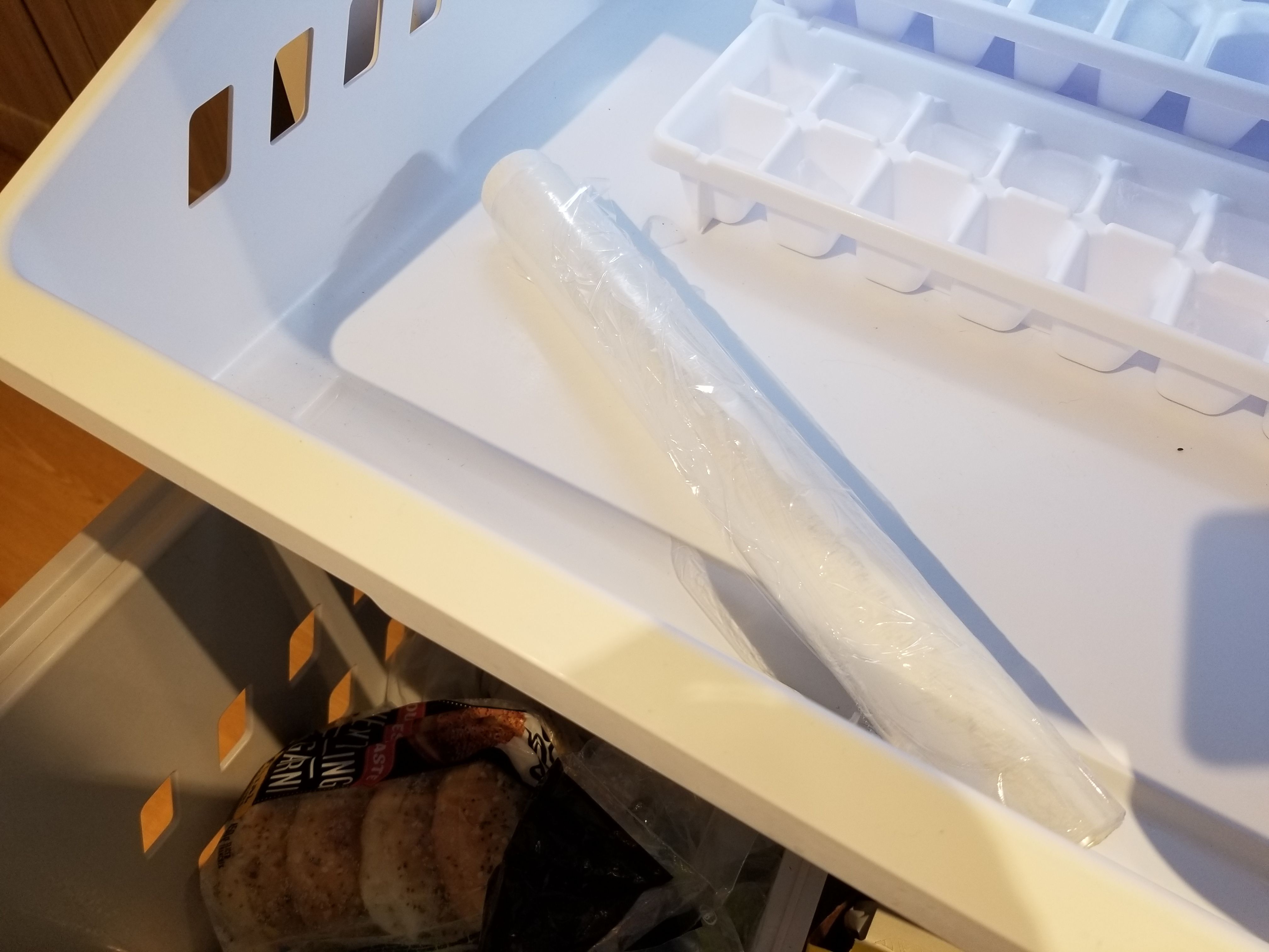 plastic wrap in freezer 
