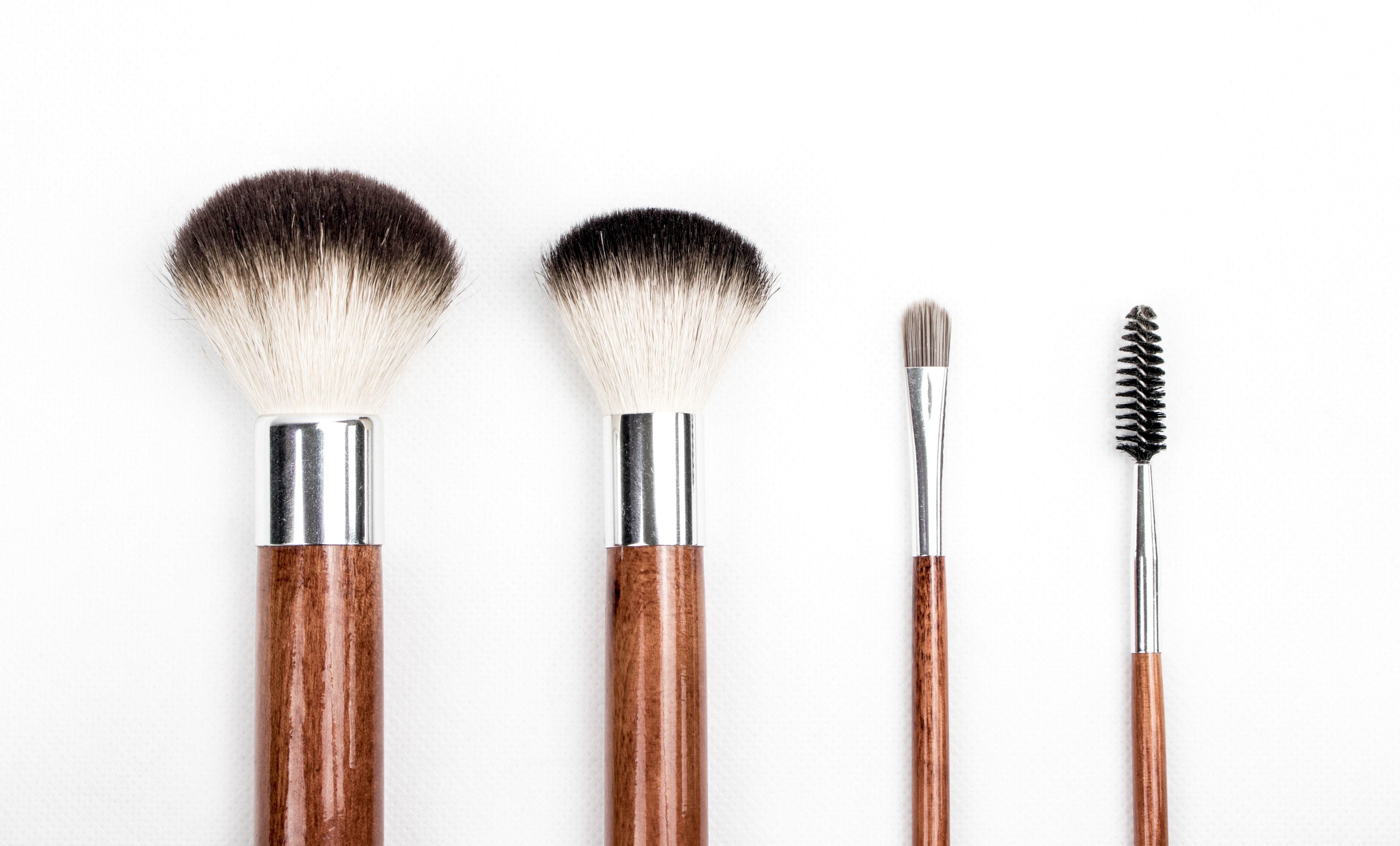 makeup brushes 