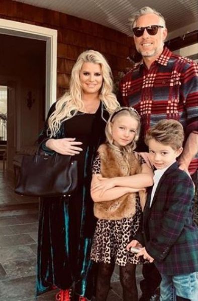 Jessica Simpson Reveals She Spent A Week In Hospital As Her Pregnancy ...